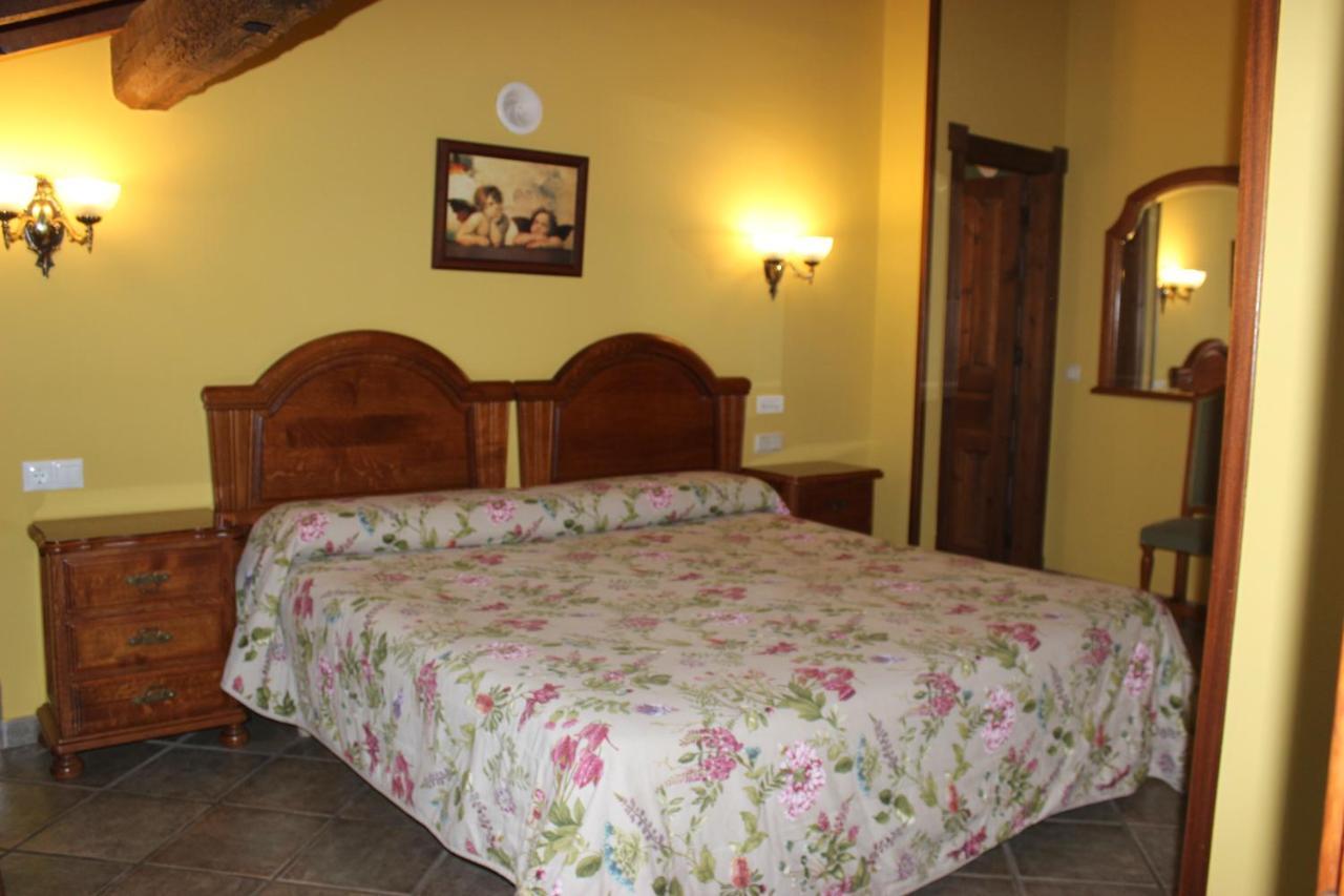 Bed and Breakfast La Venta de Quijas Exterior foto
