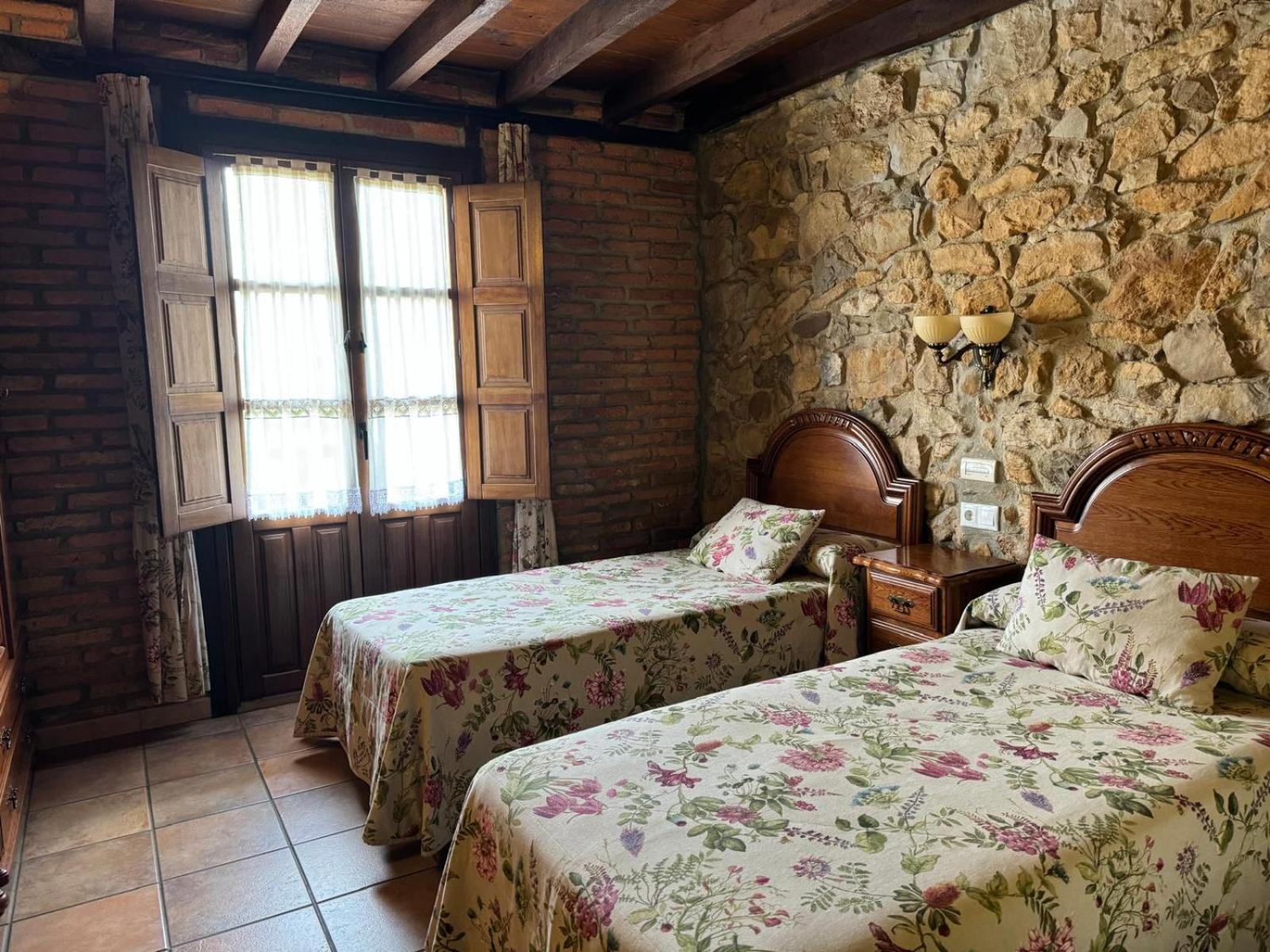 Bed and Breakfast La Venta de Quijas Exterior foto